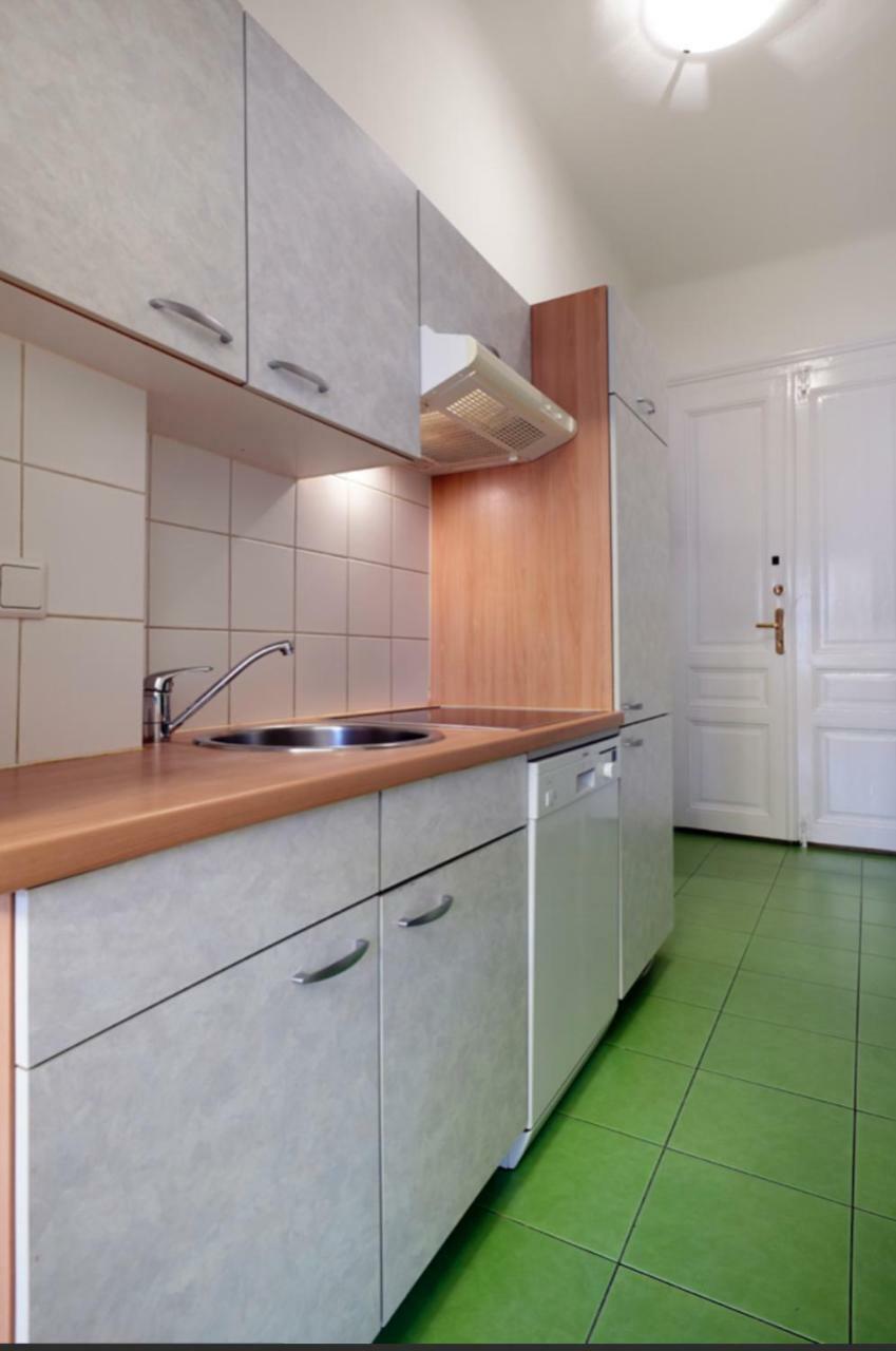 Lovely Apartments In A Quiet Area Close To The City Center Вена Экстерьер фото